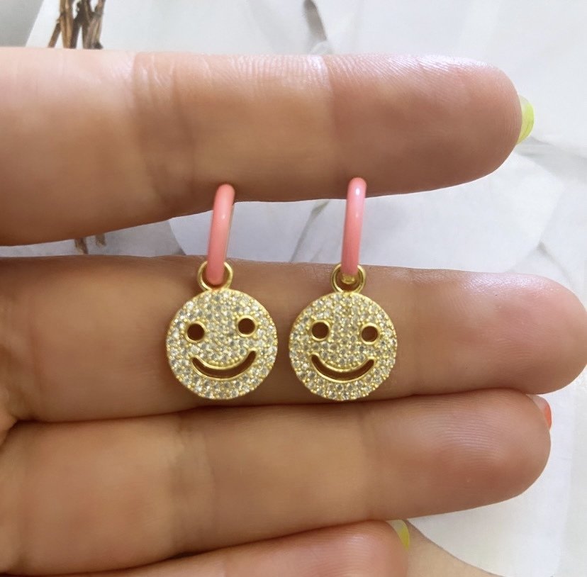 MİNELİ PEMBE HALKA ZİRKON GÜLEN YÜZ KÜPE