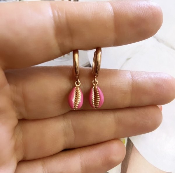 PEMBE NEON DENİZ KABUĞU KÜPE