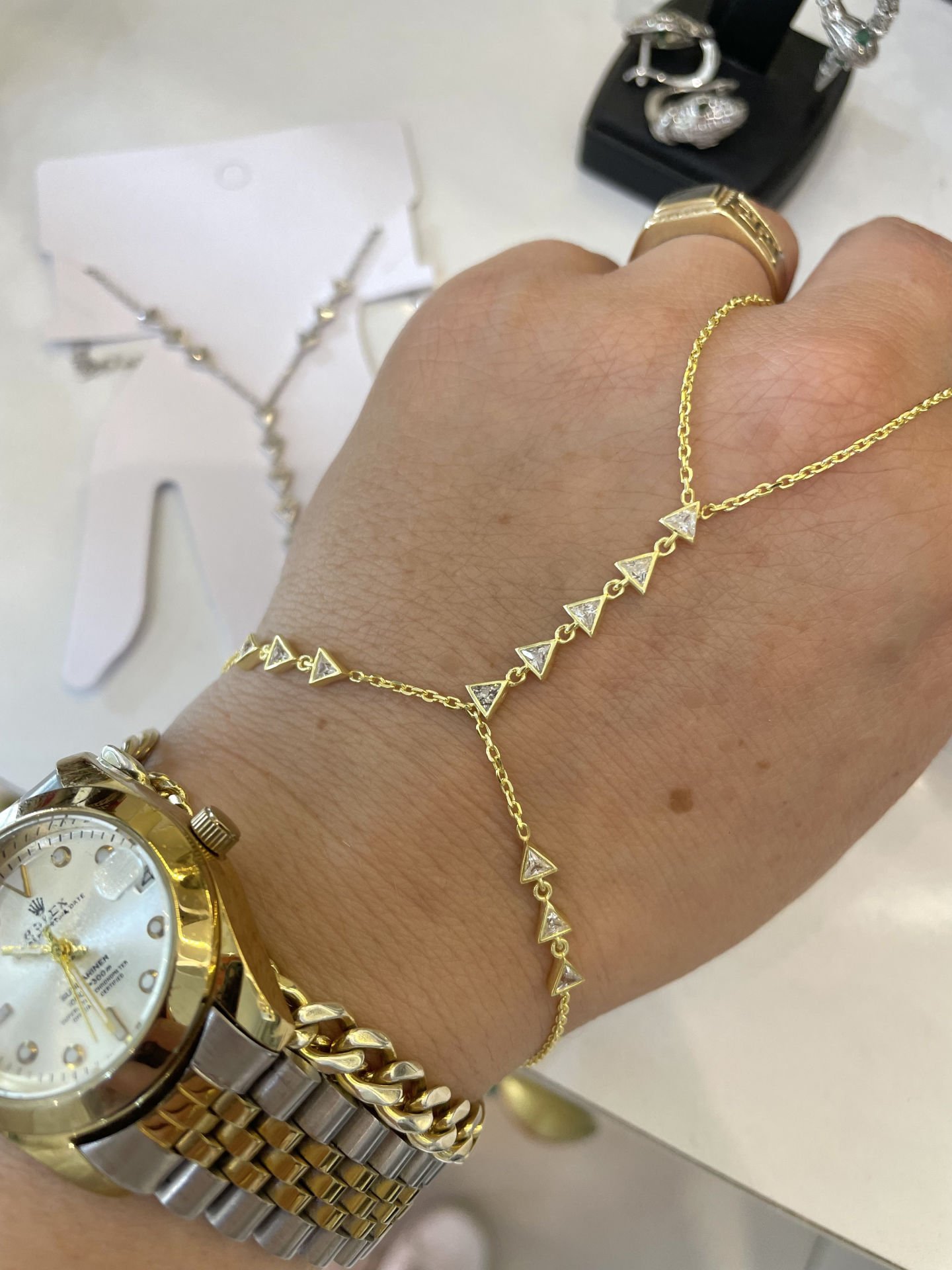 ÜÇGENİM TAŞLI ŞAHMERAN