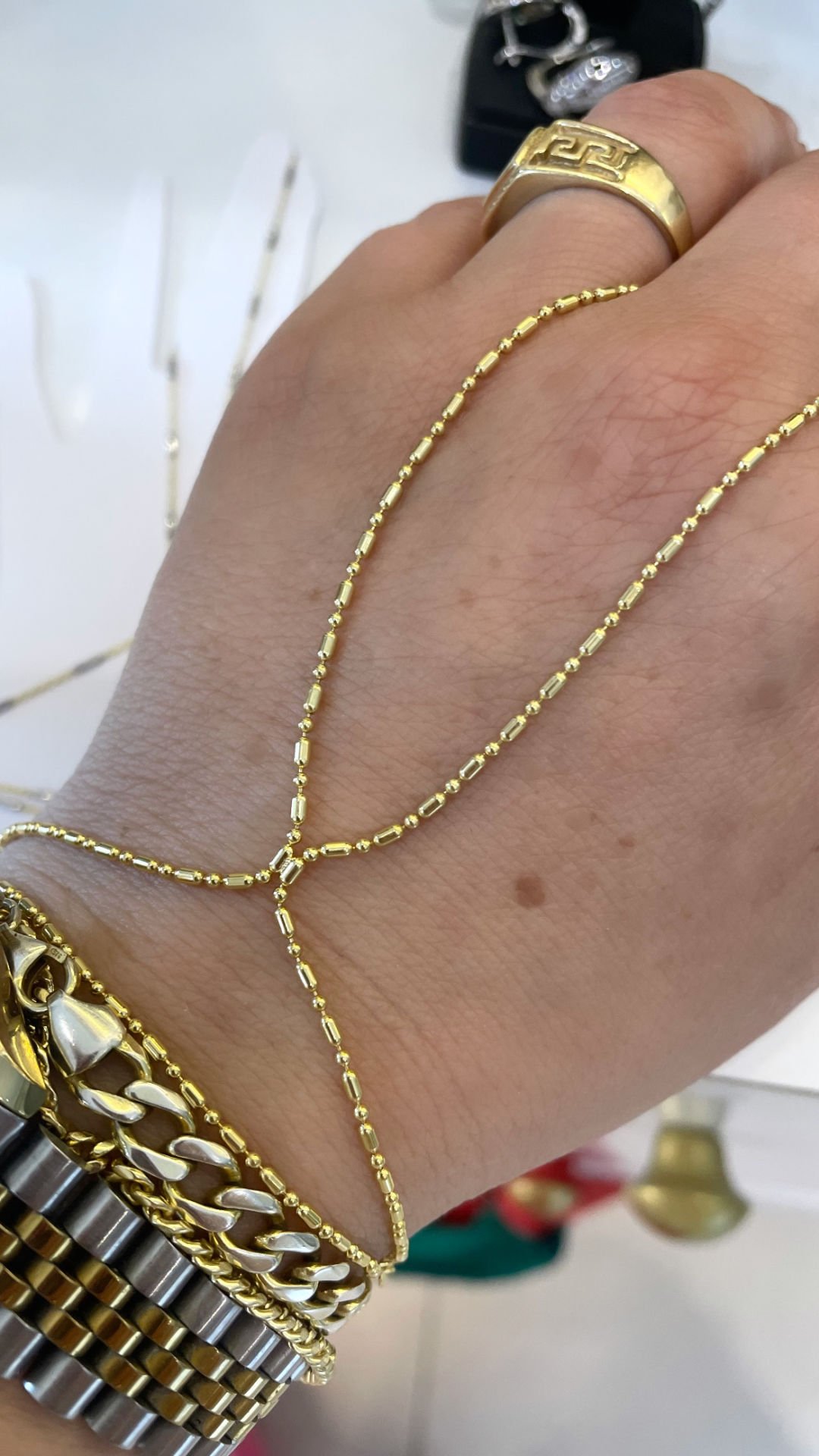 NEFİS ZİNCİR ŞAHMERAN