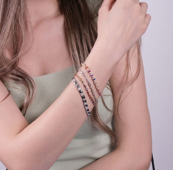 RENKLİ GEOMETRİK SUYOLU BİLEKLİK