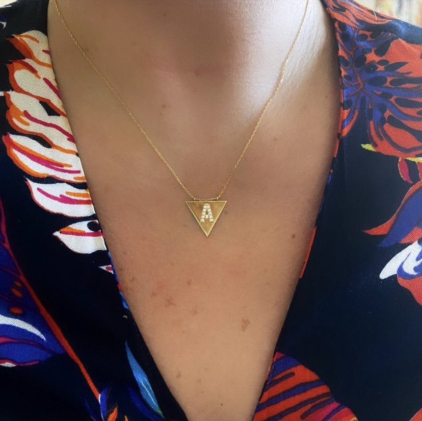 MUSKA MODEL HARF KOLYE