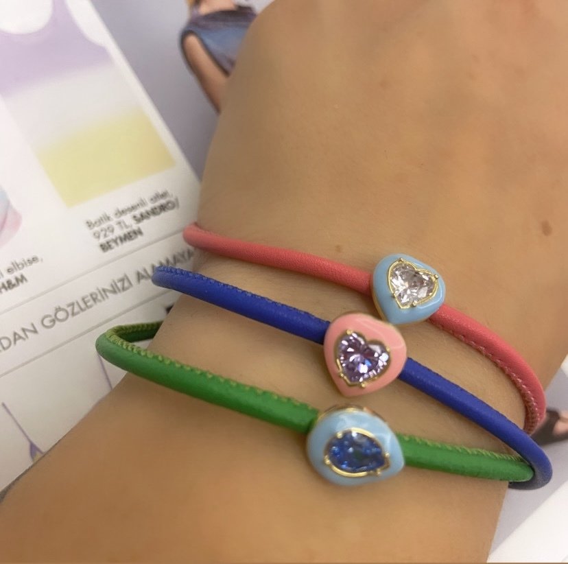 DERİ MİNELİ BİLEKLİK