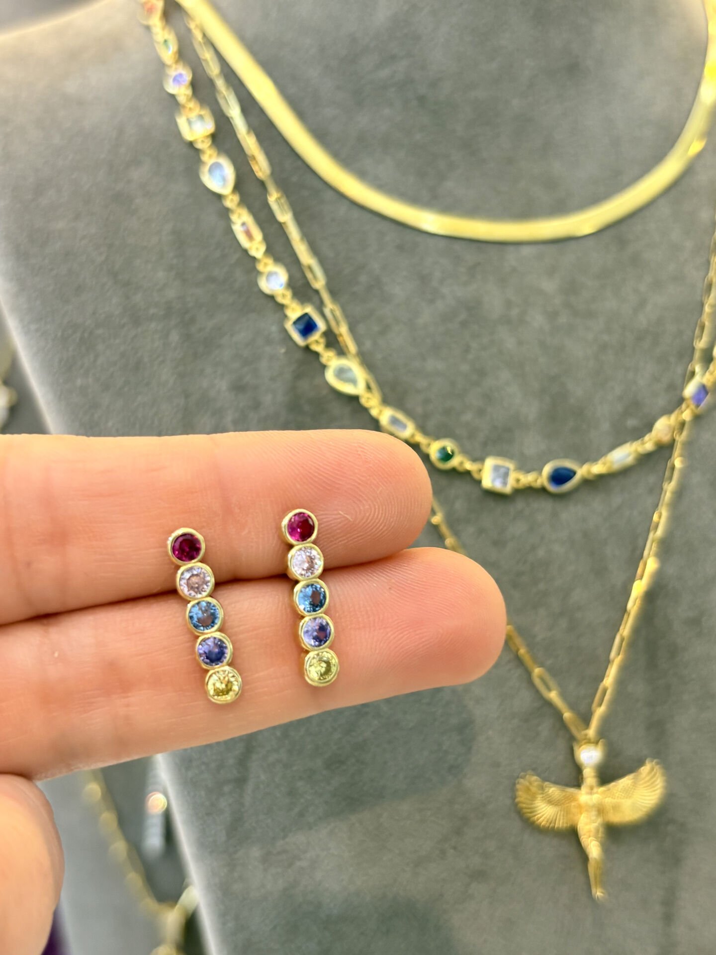 RENKLİ KOMBİN KÜPE