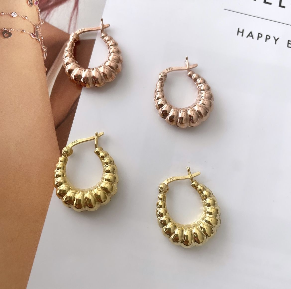 YELPAZE BOĞUM HALKA KÜPE(ORTA BOY)