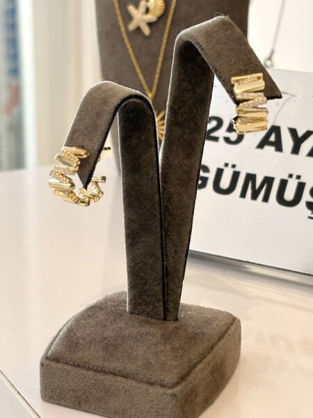 KUYUMCU ZİGZAG KÜPE