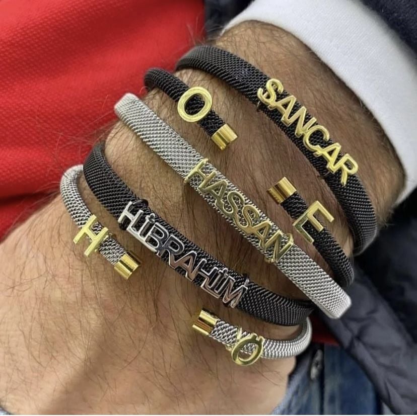 ŞIK ERKEK HARF BİLEKLİK