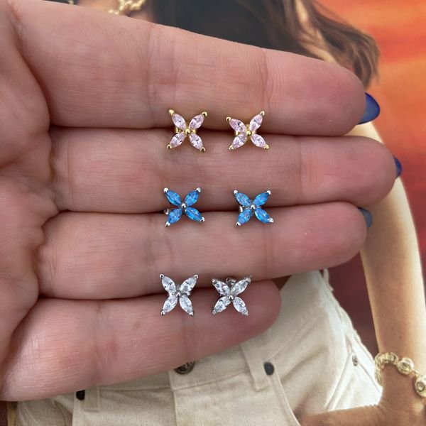 ZARİF ÇİVİ ÇİÇEK KÜPE