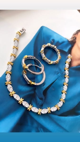 HARİKA KESİM BİLEKLİK