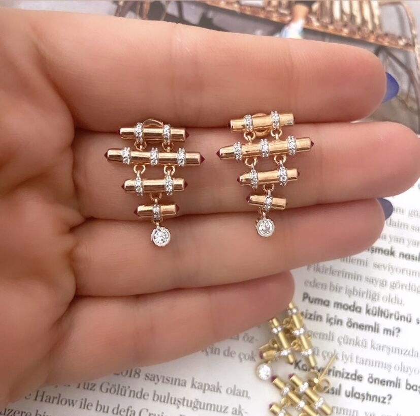 PİRAMİT İTHAL KÜPE