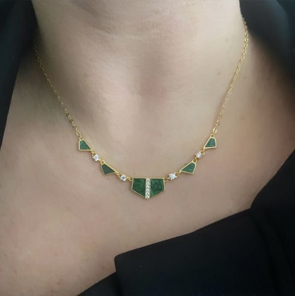 SEDEFLİ YEŞİM KOLYE