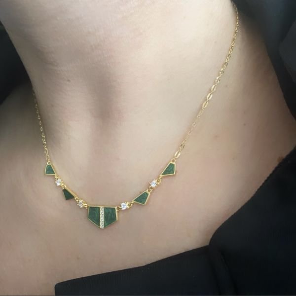 SEDEFLİ YEŞİM KOLYE