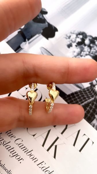 KALP DETAY TAŞLI HALKA KÜPE