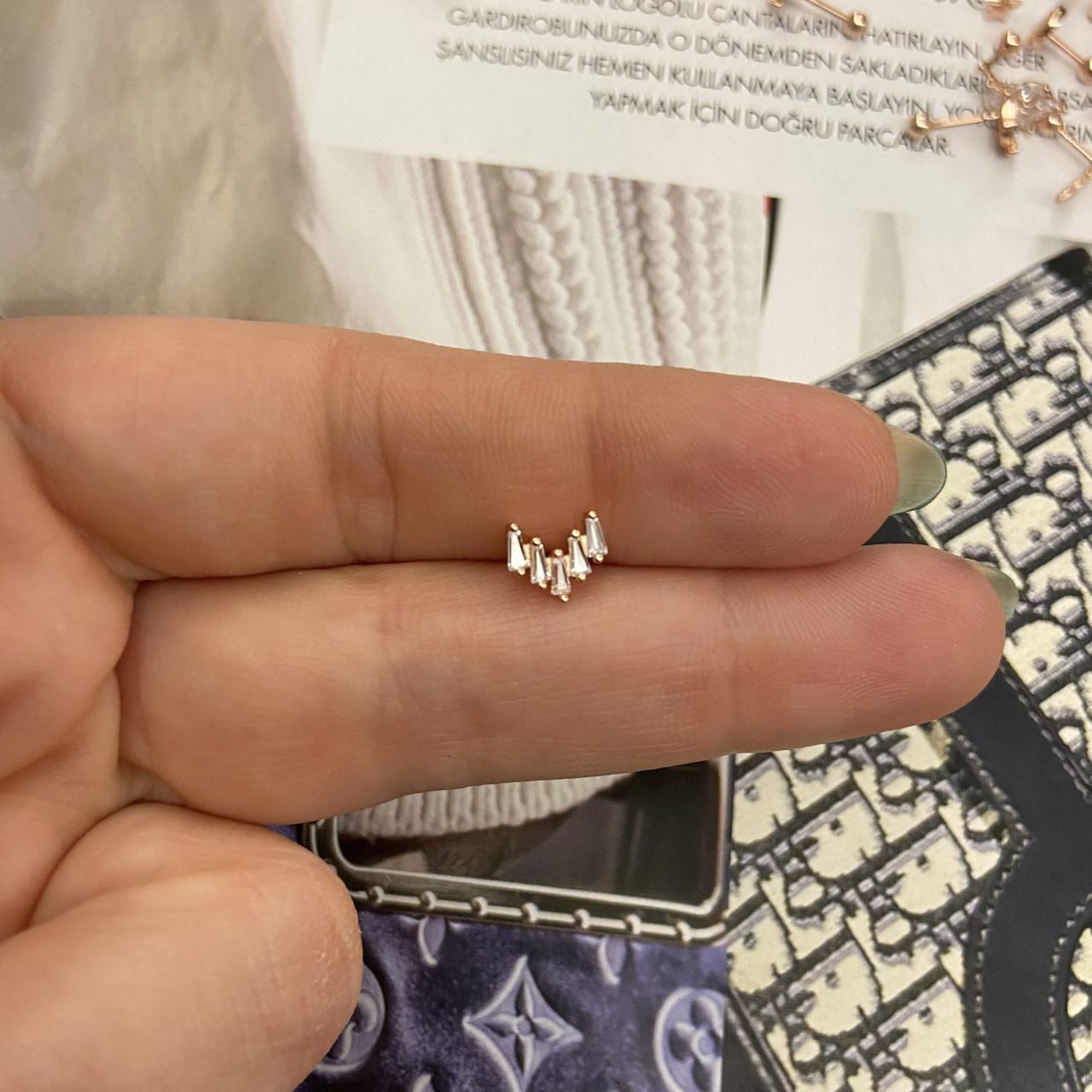 ZİGZAG V TRAGUS