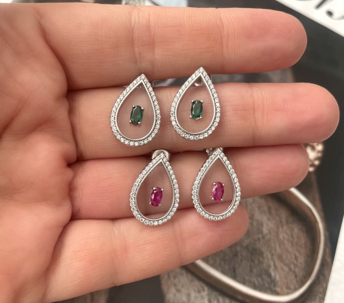 ŞEFFAF DAMLAM KÜPE