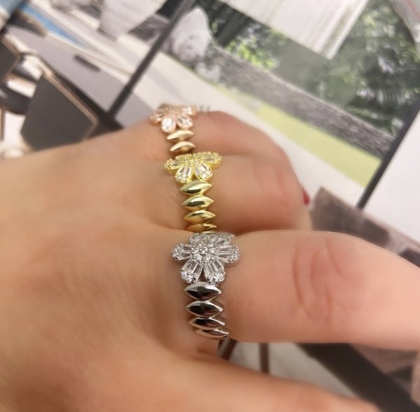 GÜZEL ÇİÇEK YÜZÜK