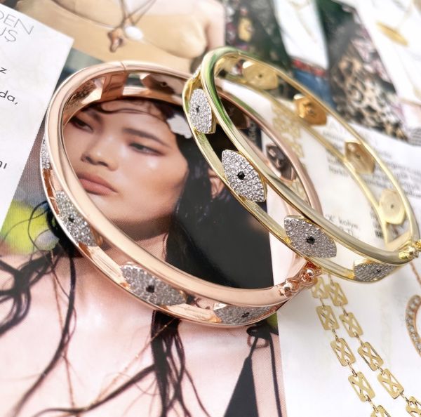 TASARIM GÖZ DETAY KELEPÇE