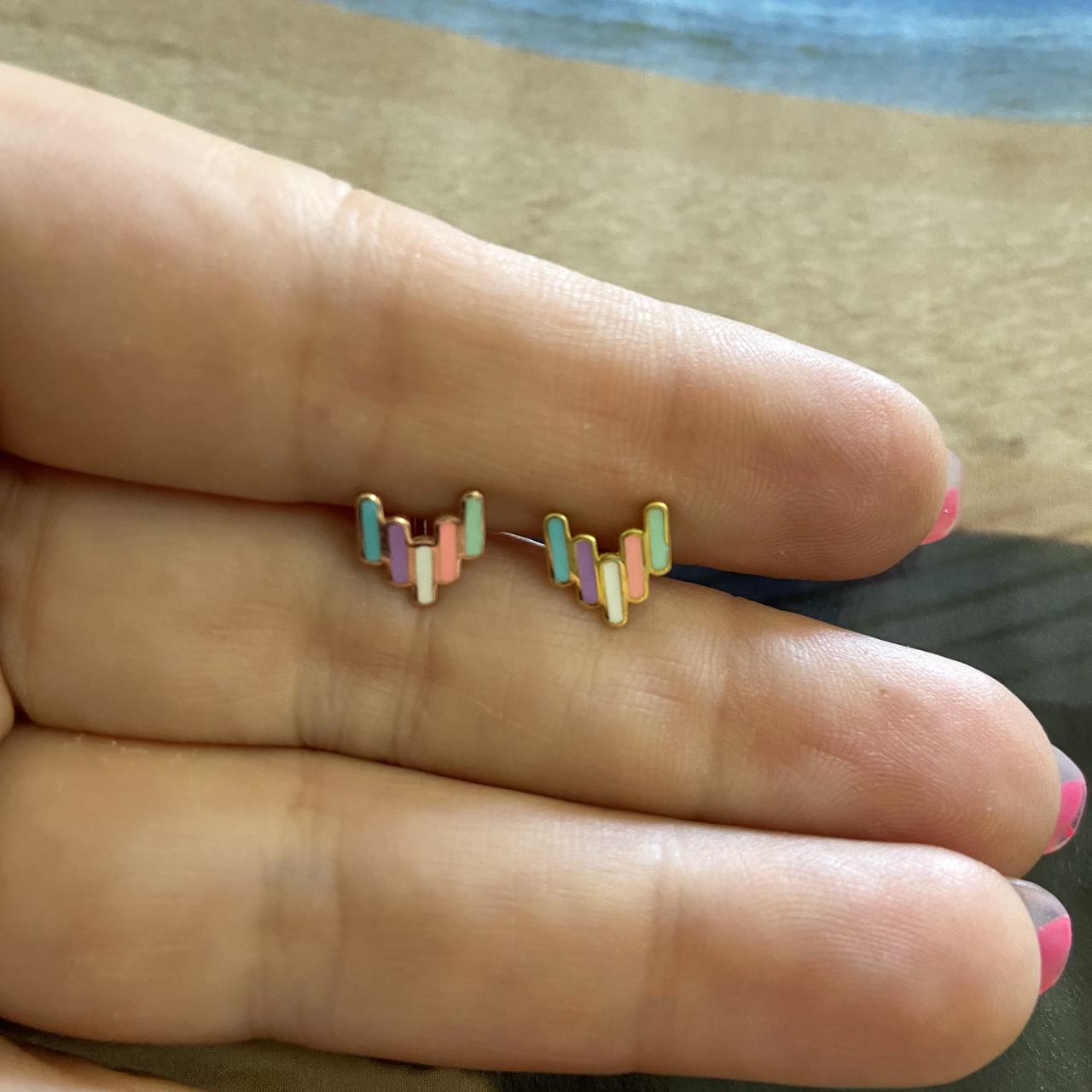 MİNELİ ZİGZAG KALP TRAGUS