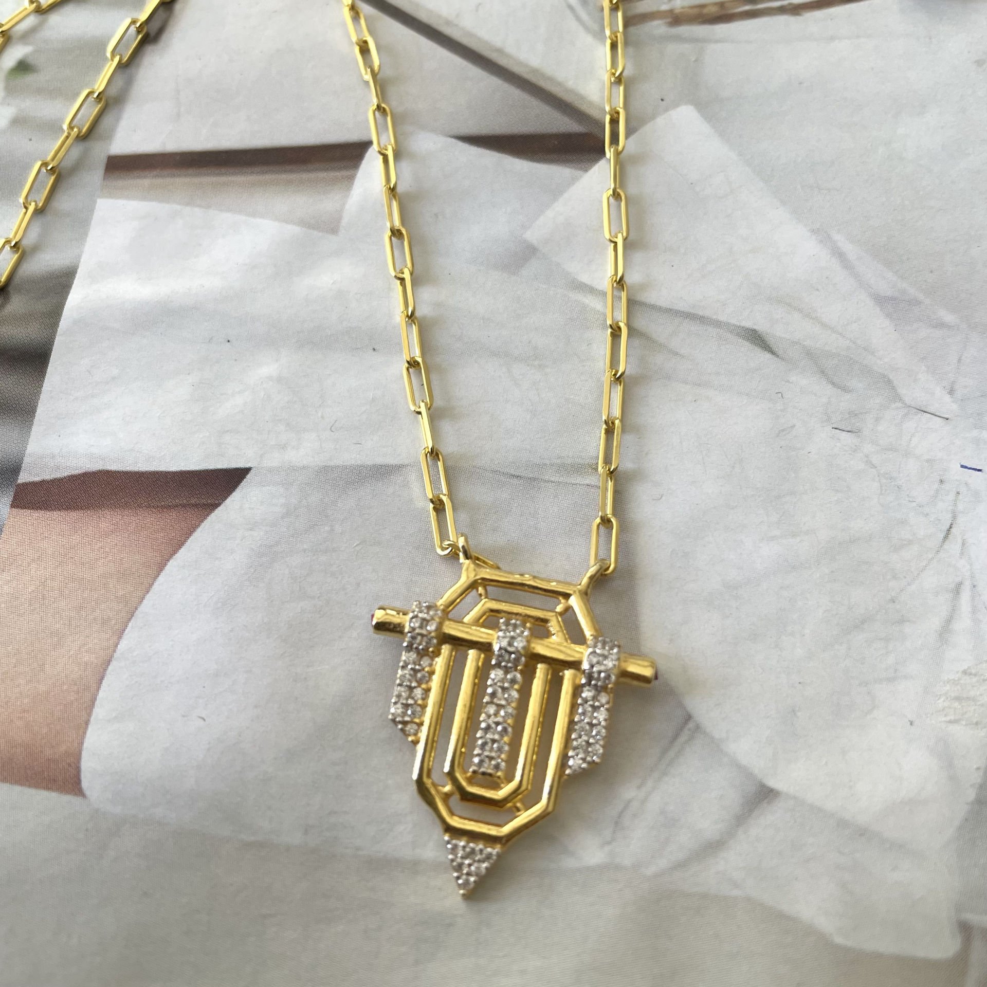 ECE BAGET ATAÇ KOLYE