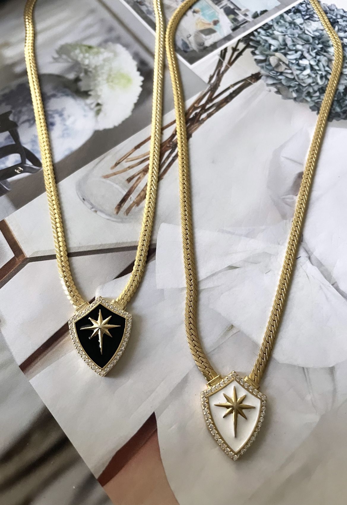 EZME ZİNCİRLİ İNGİLİZ KALKAN GERDANLIK