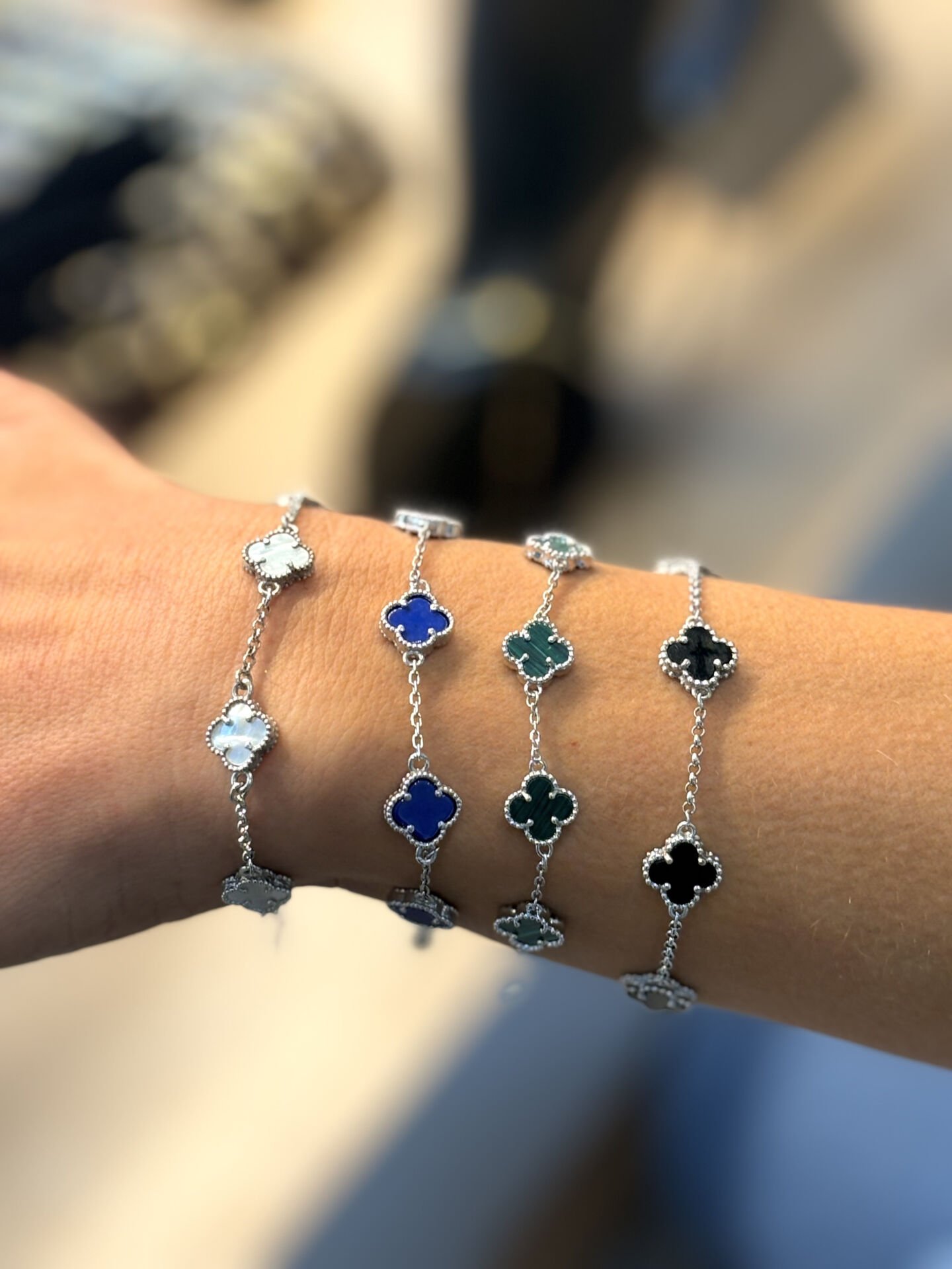 YONCA ORTA BOY ÇİÇEK BİLEKLİK