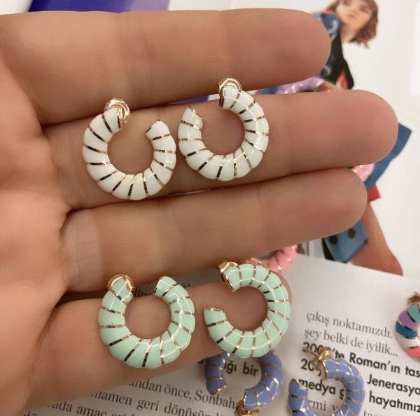 İSTİRİDYE MİNE KÜPE